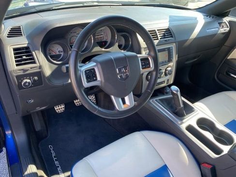 Used 2011 Dodge Challenger SRT8 RWD image 20