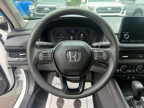 Used 2025 Honda Accord SE image 5
