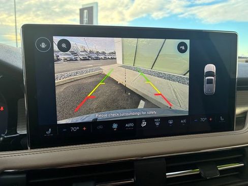 Used 2023 Lincoln Corsair AWD image 18