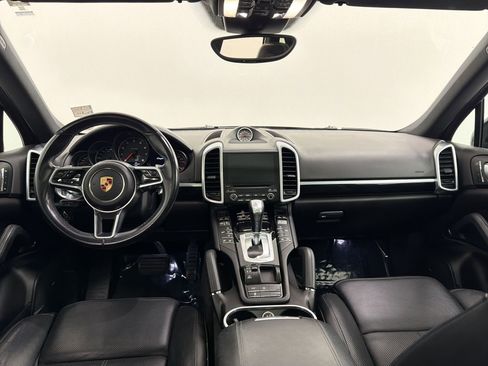 Used 2017 Porsche Cayenne image 15