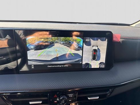 New 2026 Nissan Kicks SR w/ Cold Weather Package image 9