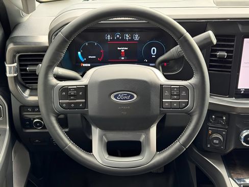 Used 2023 Ford F250 Lariat w/ Sport Appearance Package AWD/4WD image 21