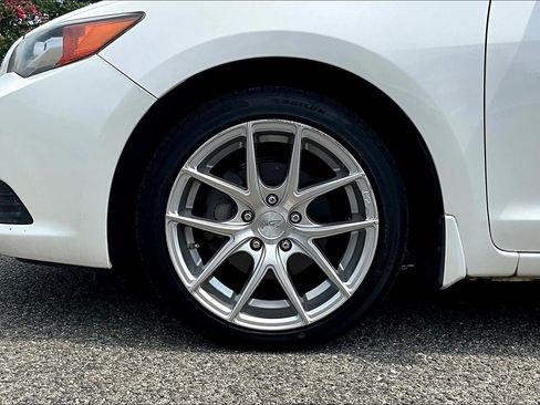 Used 2014 Acura ILX FWD image 8