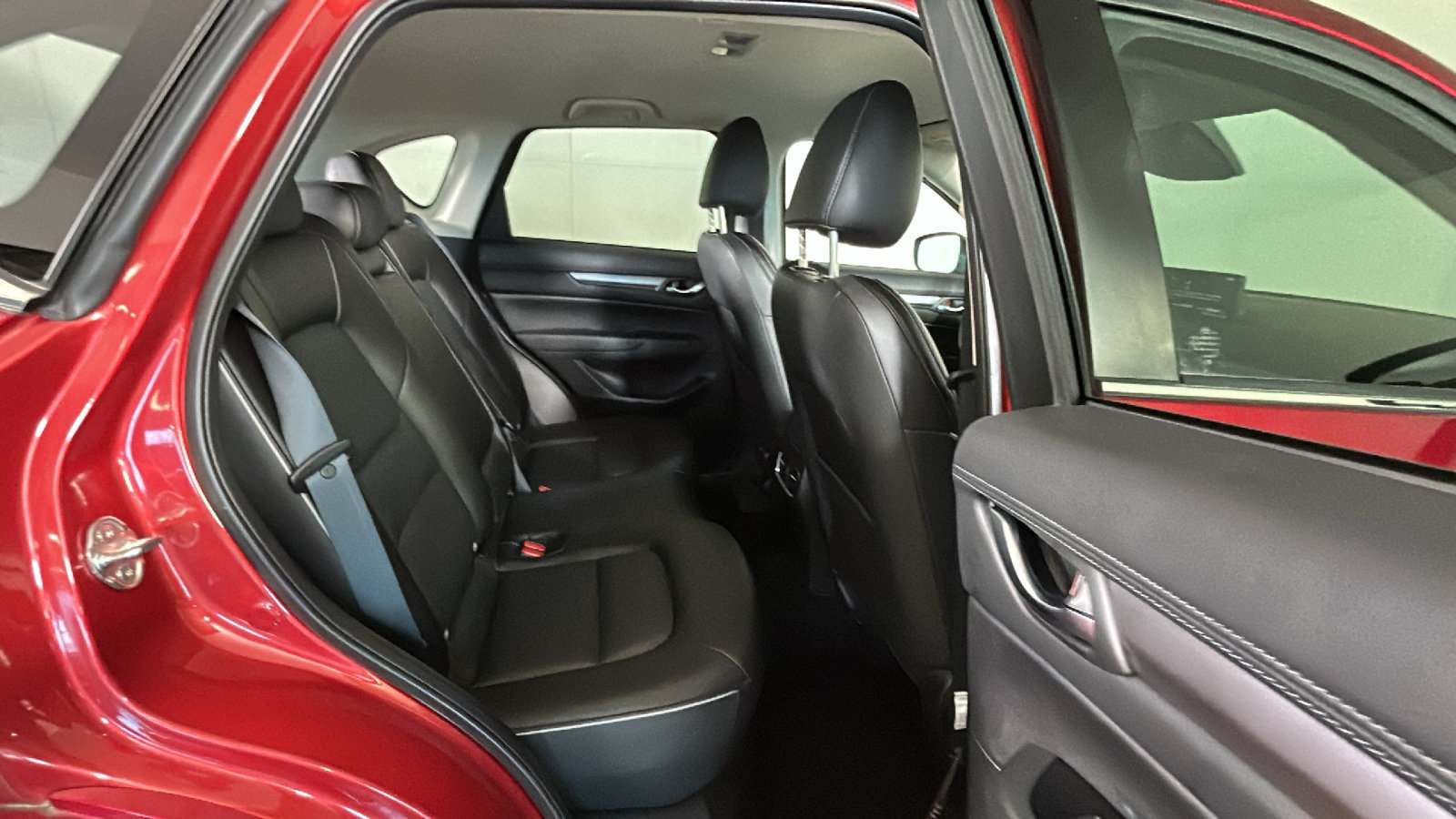 Used 2024 MAZDA CX-5 AWD 2.5 S w/ Select Package image 36