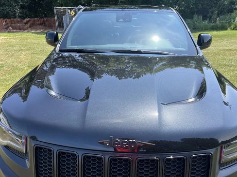 Used 2016 Jeep Grand Cherokee SRT AWD/4WD image 12