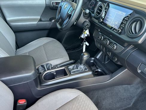 Used 2022 Toyota Tacoma SR w/ SR Convenience Package image 19