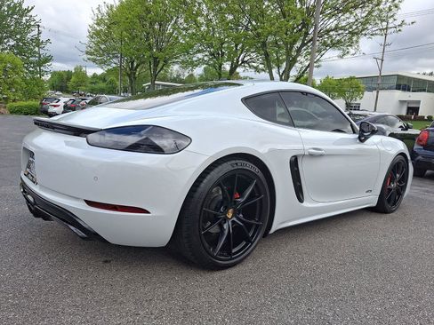Used 2018 Porsche 718 Cayman GTS RWD image 5