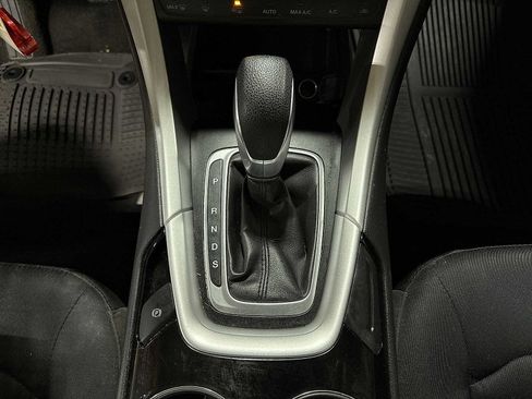 Used 2015 Ford Fusion SE image 29
