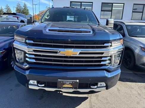 Used 2022 Chevrolet Silverado 3500 High Country w/ Z71 Off-Road Package AWD/4WD image 2