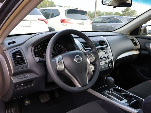 Used 2013 Nissan Altima 3.5 S FWD image 16