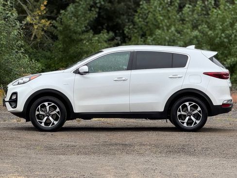 Used 2022 Kia Sportage LX AWD/4WD image 4