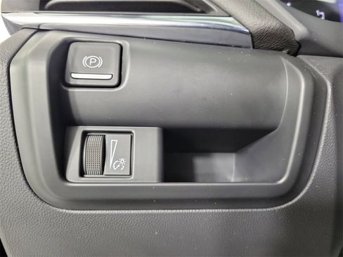 Certified 2023 Cadillac CT4 Luxury image 30