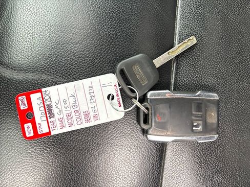 Used 2014 GMC Sierra 1500 SLT w/ Suspension Package, Off-Road image 36