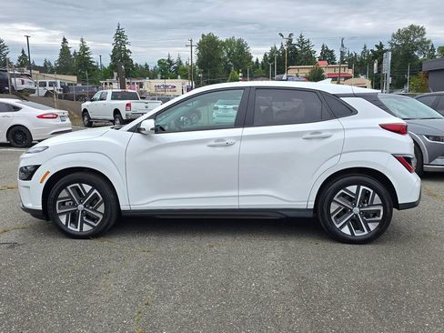 Used 2023 Hyundai Kona SE FWD image 4