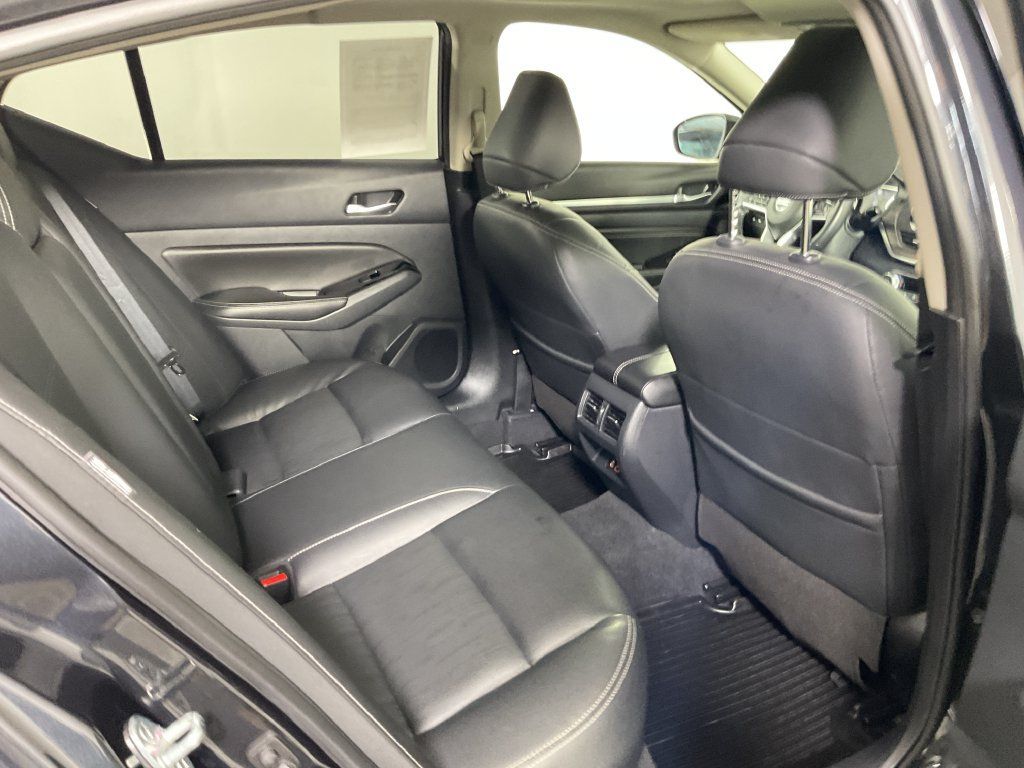 Used 2022 Nissan Altima 2.5 SL FWD image 23