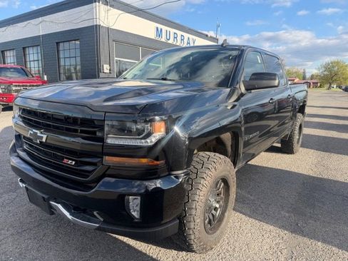 Used 2017 Chevrolet Silverado 1500 LT w/ All Star Edition AWD/4WD image 2