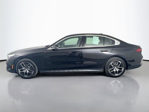 Used 2026 BMW 530i xDrive w/ Premium Package AWD/4WD image 3