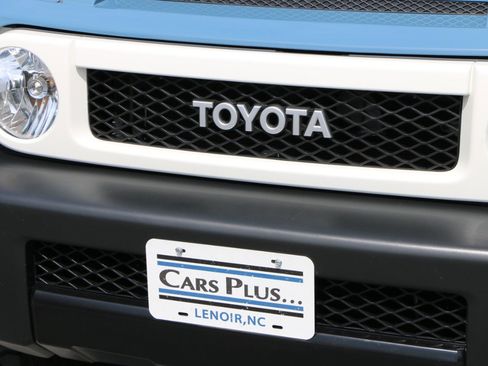 Used 2014 Toyota FJ Cruiser 4WD w/ Trail Teams Ultimate Edition image 11