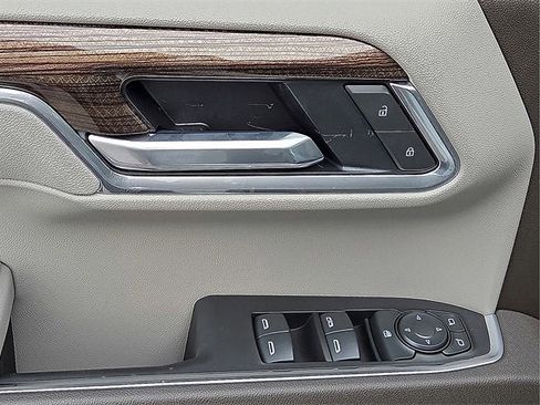 New 2025 Chevrolet Silverado 1500 LT w/ Convenience Package II image 13