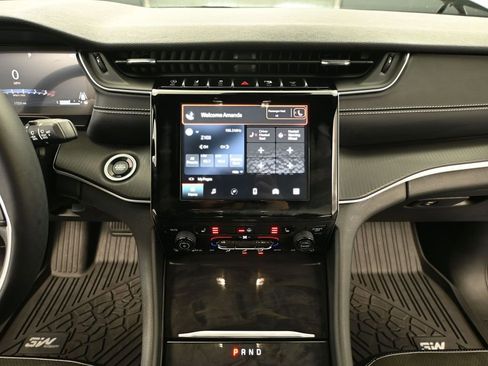 Used 2023 Jeep Grand Cherokee Altitude AWD/4WD image 33