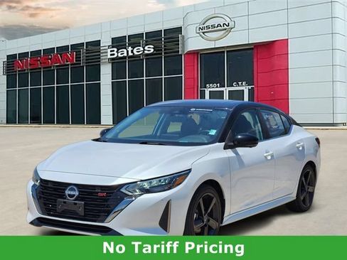 Certified 2025 Nissan Sentra SR w/ SR Premium Package FWD image 2