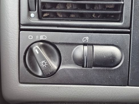 Used 1997 Volkswagen Eurovan Camper image 25