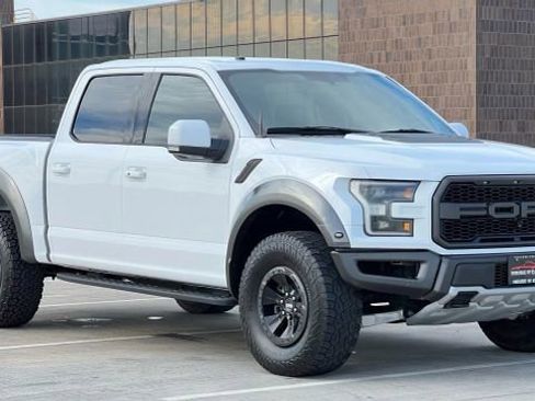Used 2018 Ford F150 Raptor w/ Equipment Group 802A Luxury image 5
