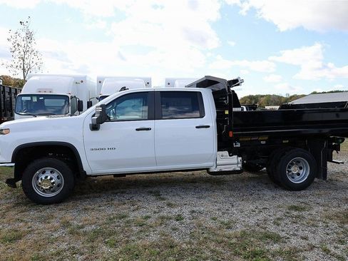 New 2025 Chevrolet Silverado 3500 W/T w/ WT Convenience Package image 3