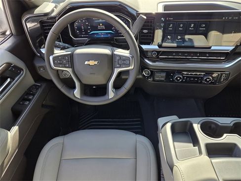 New 2026 Chevrolet Silverado 1500 LT w/ Z71 Off-Road Package image 17