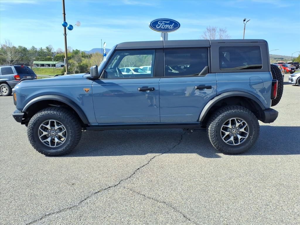 Certified 2024 Ford Bronco Badlands AWD/4WD image 2