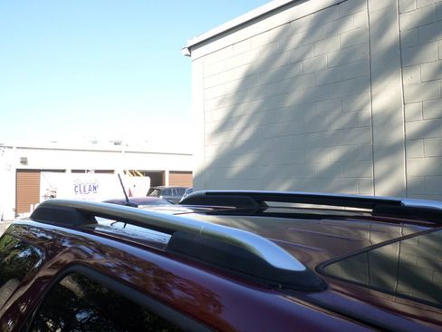 Used 2009 GMC Acadia SLT w/ Technology Package image 8