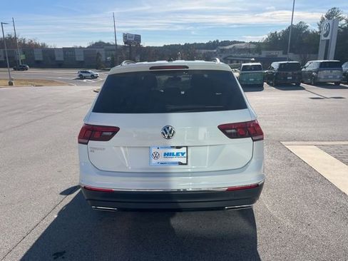 Used 2021 Volkswagen Tiguan SE image 6