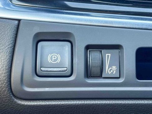 Used 2023 Cadillac XT6 Luxury image 49