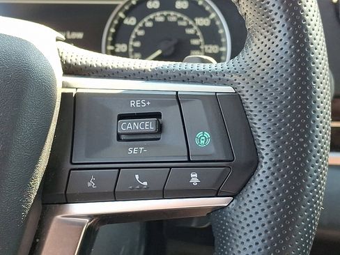 Used 2023 Mitsubishi Outlander SE image 22