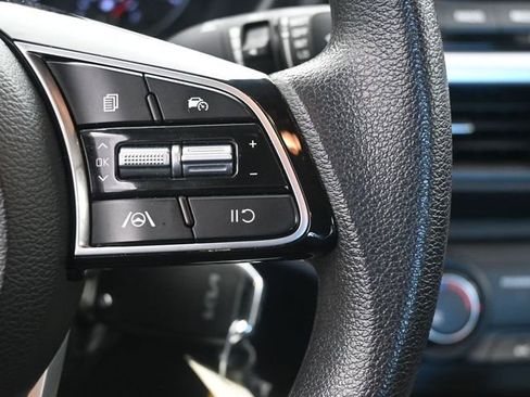 Used 2024 Kia Forte LXS image 29