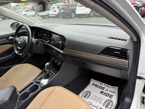 Used 2019 Volkswagen Jetta SEL FWD image 38