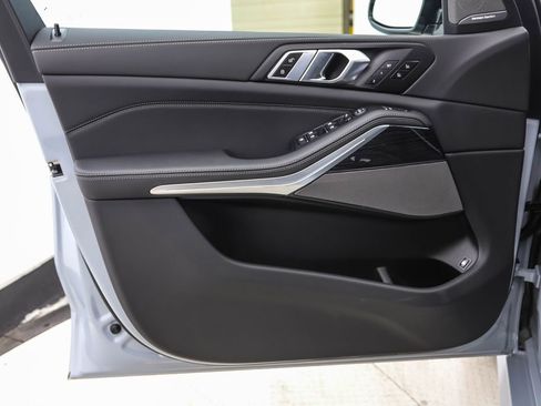 New 2026 BMW X5 xDrive50e w/ Executive Package AWD/4WD image 9