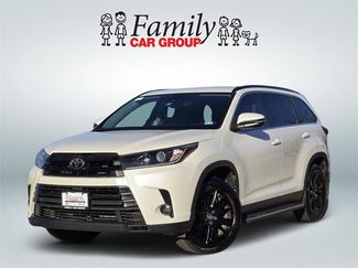 Used 2019 Toyota Highlander SE video 1