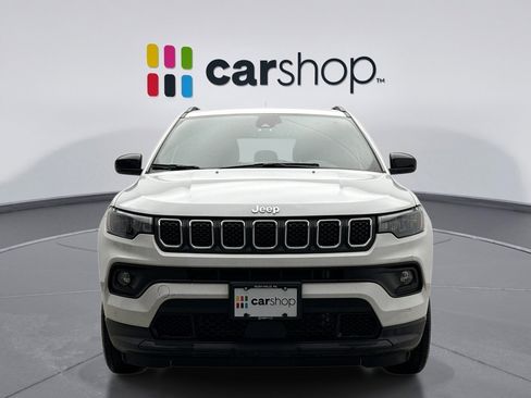 Used 2023 Jeep Compass Latitude w/ Sun and Sound Group image 8