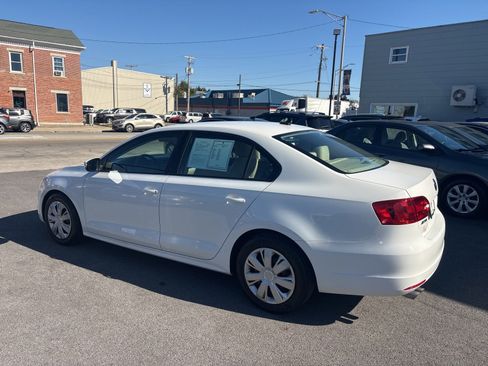 Used 2014 Volkswagen Jetta SE image 2