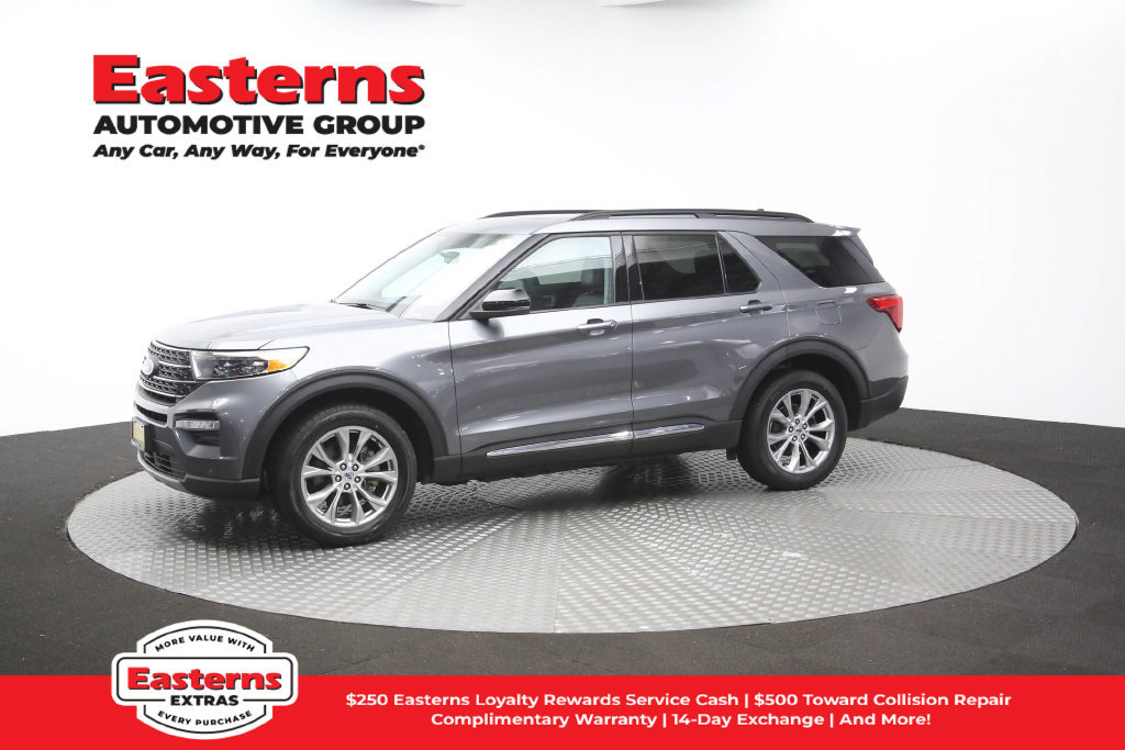 Used 2024 Ford Explorer XLT w/ Equipment Group 202A AWD/4WD image 61