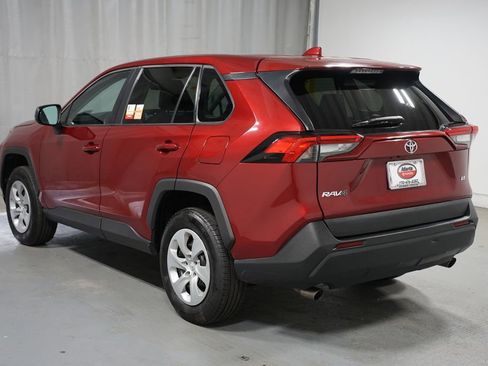 Certified 2022 Toyota RAV4 LE FWD image 6
