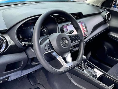 Used 2021 Nissan Kicks SV FWD image 17