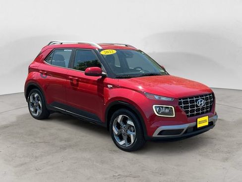 Used 2022 Hyundai Venue Limited FWD image 3