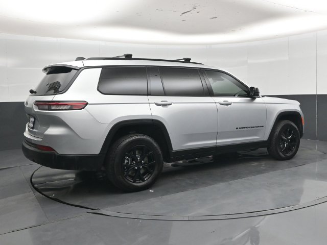 Used 2025 Jeep Grand Cherokee L Altitude RWD image 33