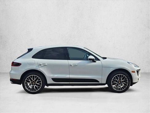Used 2018 Porsche Macan Sport Edition image 4