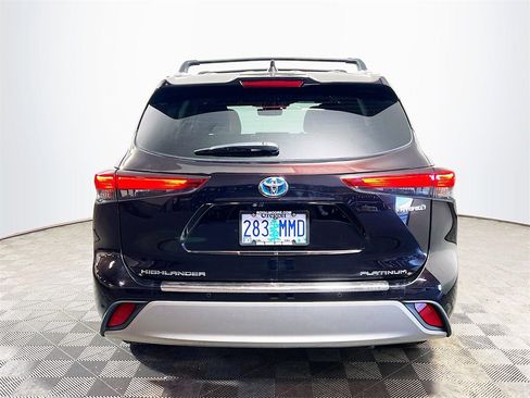 Certified 2020 Toyota Highlander Platinum image 7
