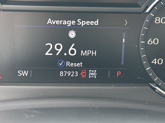 Used 2022 Cadillac XT4 Premium Luxury w/ Safety Alert Package AWD/4WD image 29