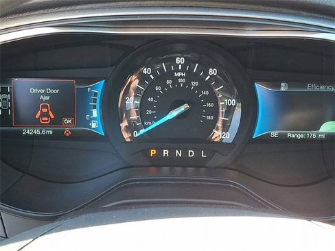Used 2020 Ford Fusion SE image 22