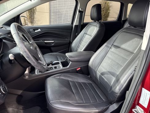 Used 2018 Ford Escape SEL image 16